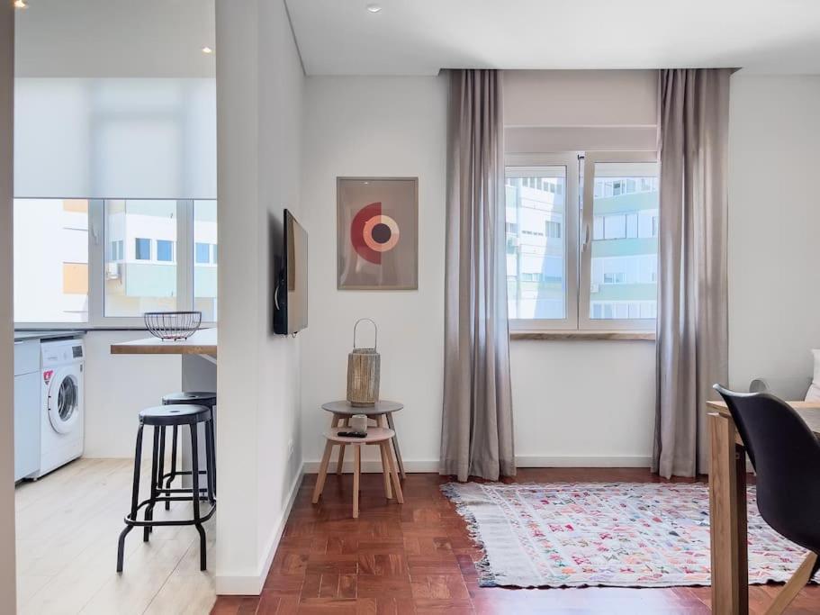 Olaias Lisbon 2 Bed Near Metro 2 Apartamento Exterior foto